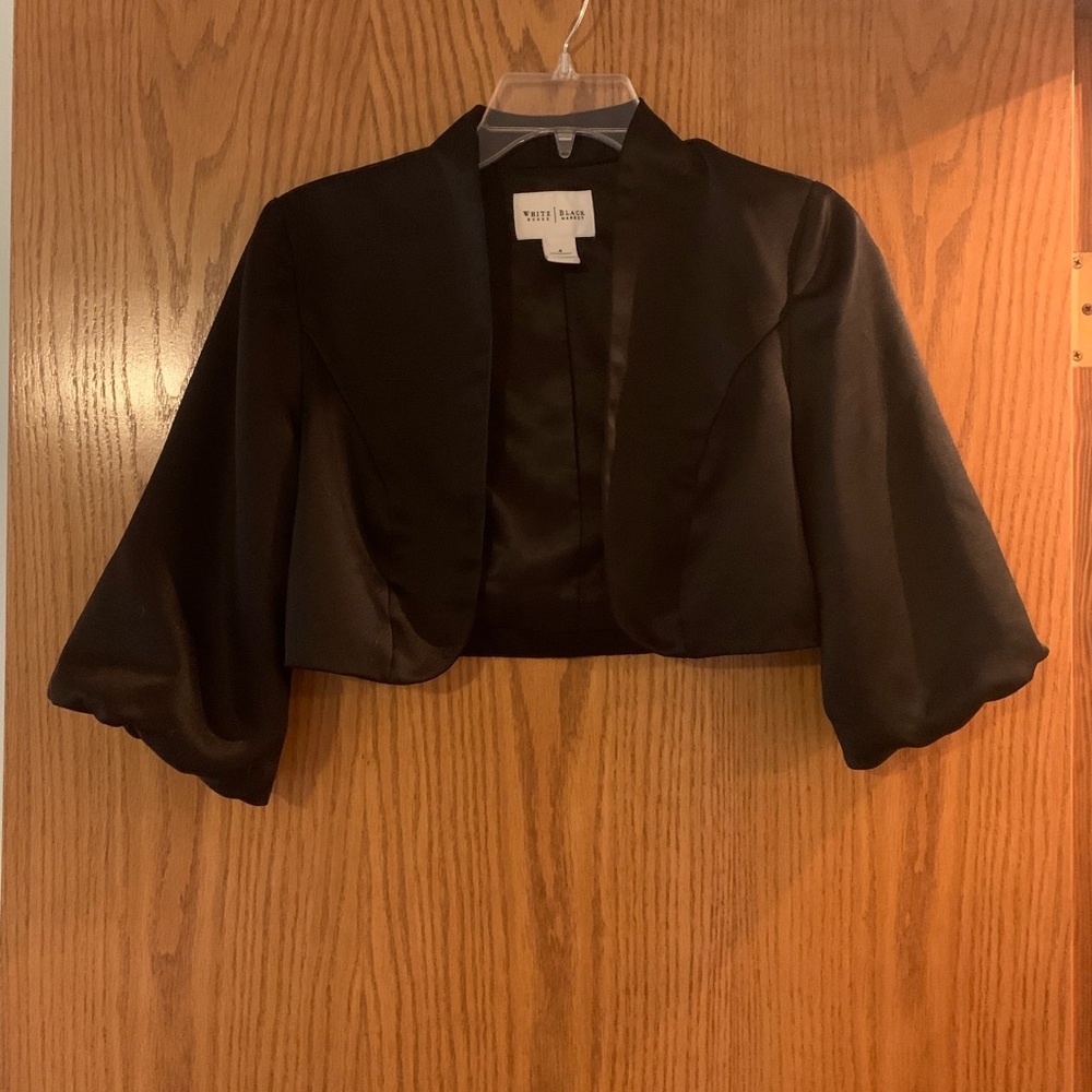 White House | Black market Cropped shrug